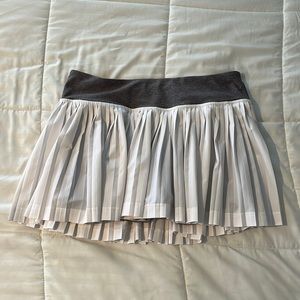 Lulu white pleated tennis skirt